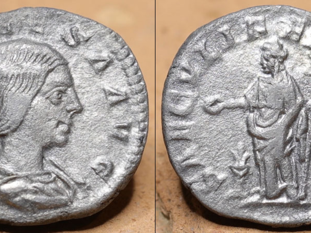 Roman Denarius Julia Maesa (Elagabalus)