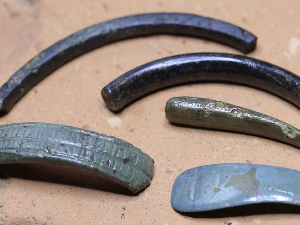 Fragment Roman bracelets