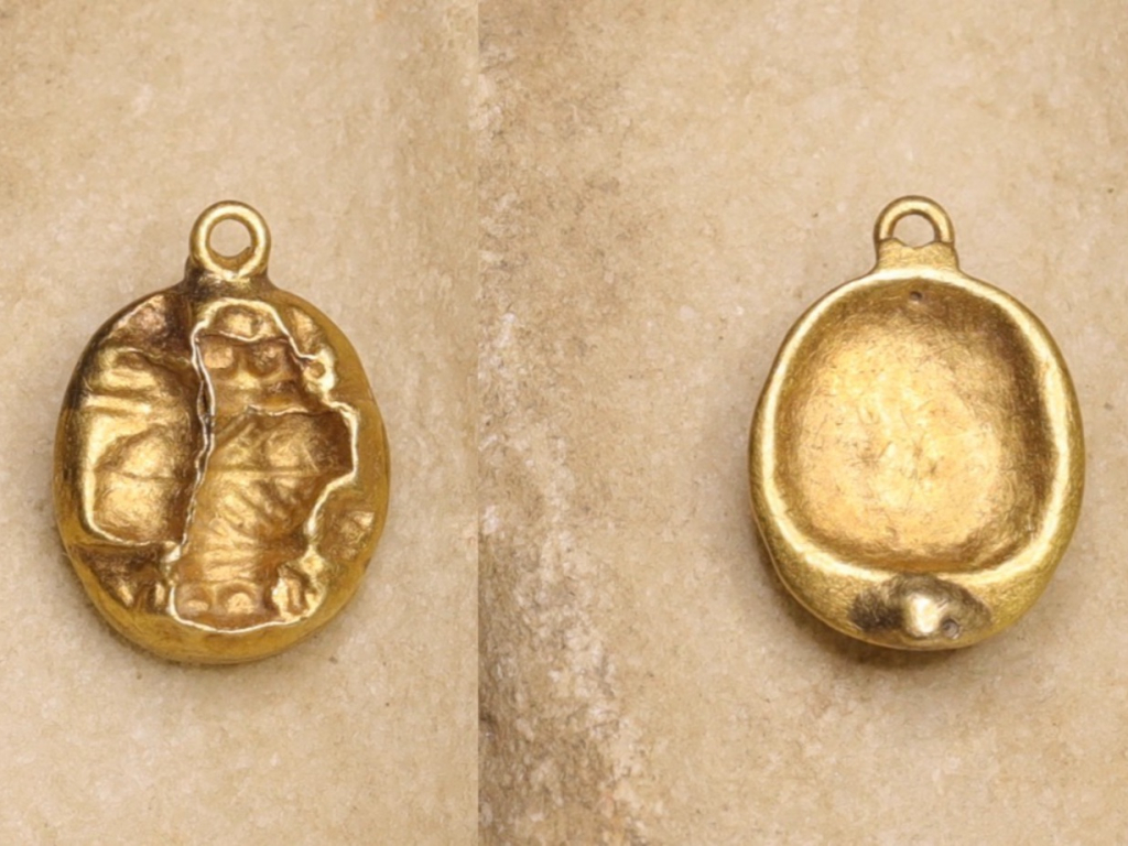 Rare Merovingian golden pendant with a Wodan picture