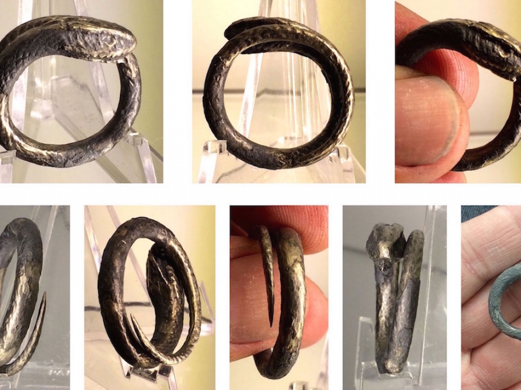 Beautiful silver Roman snake ring